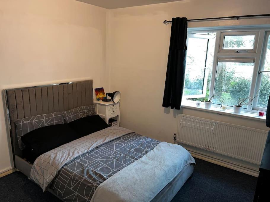 1-Bed Flat With Fast Wi-Fi In Prime Location 15Mins From Central 런던 외부 사진
